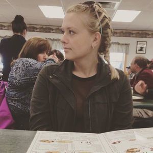 Meet your Posher, Crystal